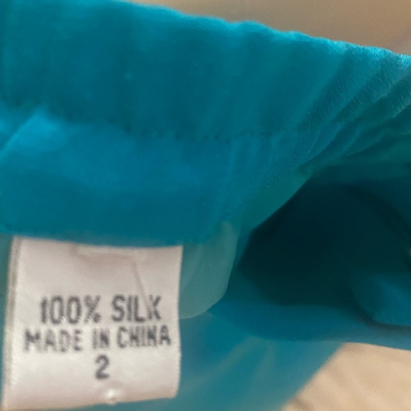 100% SILK pants lined Sz 2 is a beautiful blue color are in new condition - Picture 6 of 7